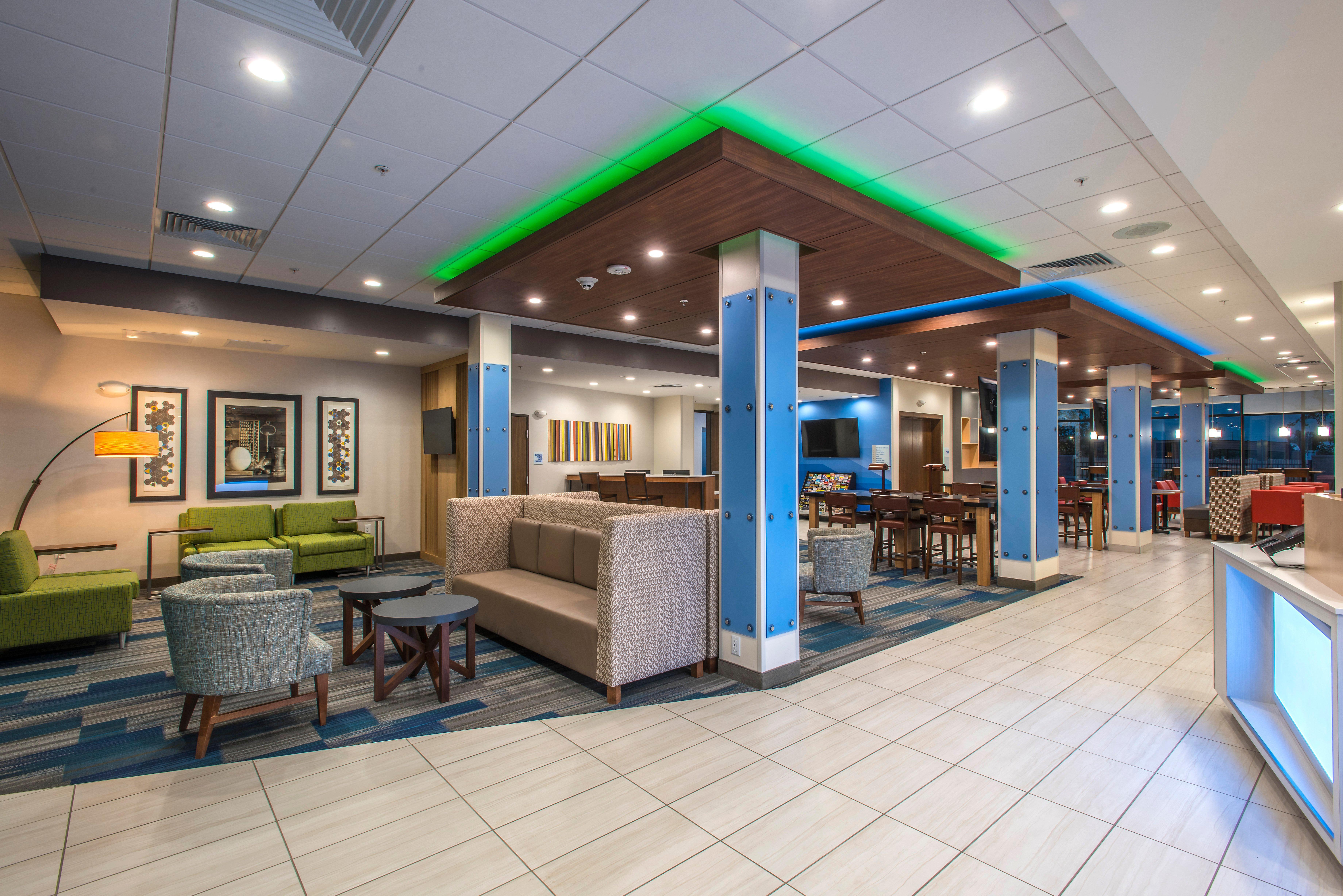 Holiday Inn Express & Suites - Phoenix North - Happy Valley By Ihg Exterior foto
